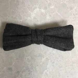 Band of Outsiders Dark Gray Wool Bow Tie clip on with tiny specks of color